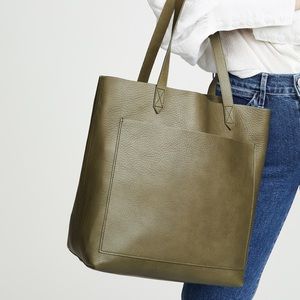 Madewell leather Medium Transport Tote in Deep Woodland